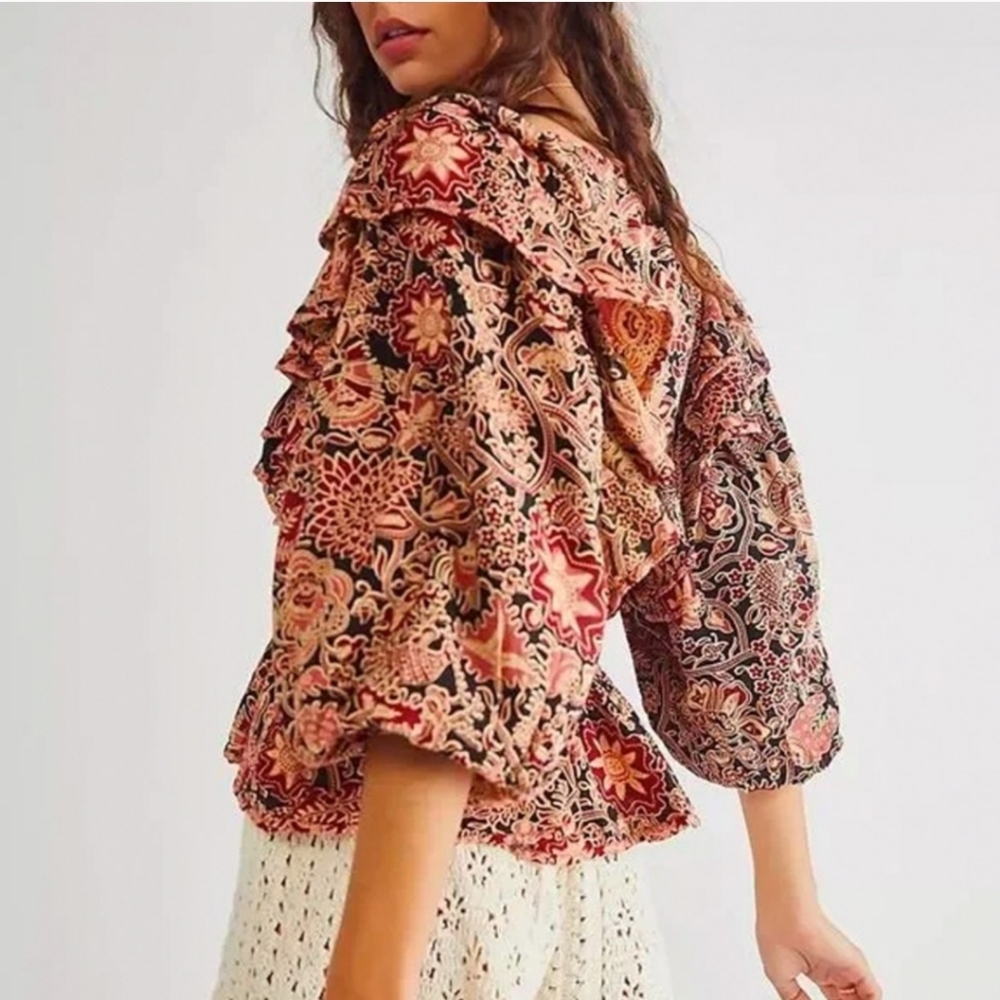 House of Harlow 1960 Floral Paisley Ruffle Blouse in Black and Pink